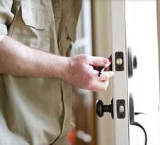 Golden Locksmith Services New York, NY 212-659-0026 Golden Locksmith Services New York, NY 212-659-0026 - 6-Lock-Change