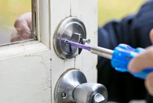 Golden Locksmith Services New York, NY 212-659-0026 - 5-Change-Locks